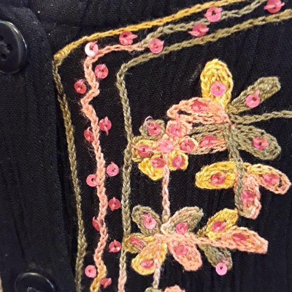 New MIB Black Embroidered Tunic with Peach Beading - Picture 7 of 10